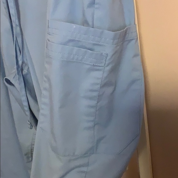 Butter soft stretch sky blue scrubs set - Picture 6 of 9